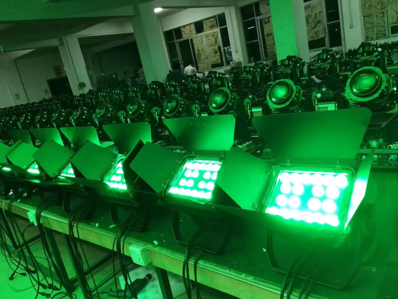 24 قطعة 4 في 1 مصباح غسيل حائط LED خارجي (1)